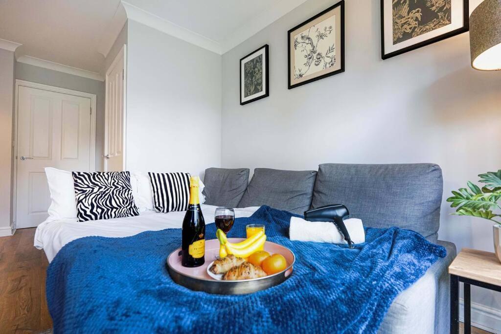 Forthill House - Close To City Centre - Free Parking, Super-Fast Wifi And Smart Tv With Netflix By Yoko Property Villa Milton Keynes Eksteriør billede